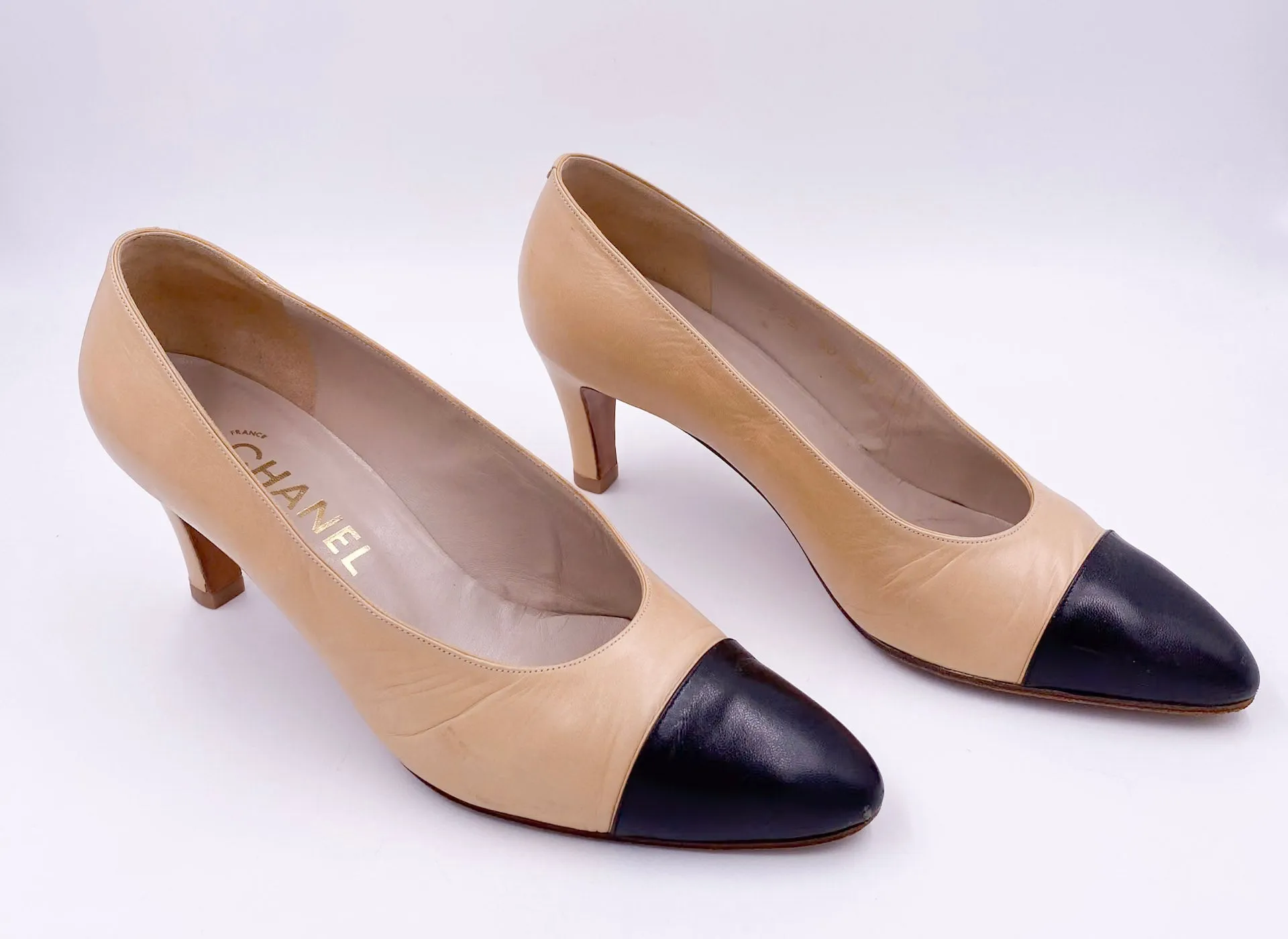 Chanel Pumps Off  White With Black Leather Toe