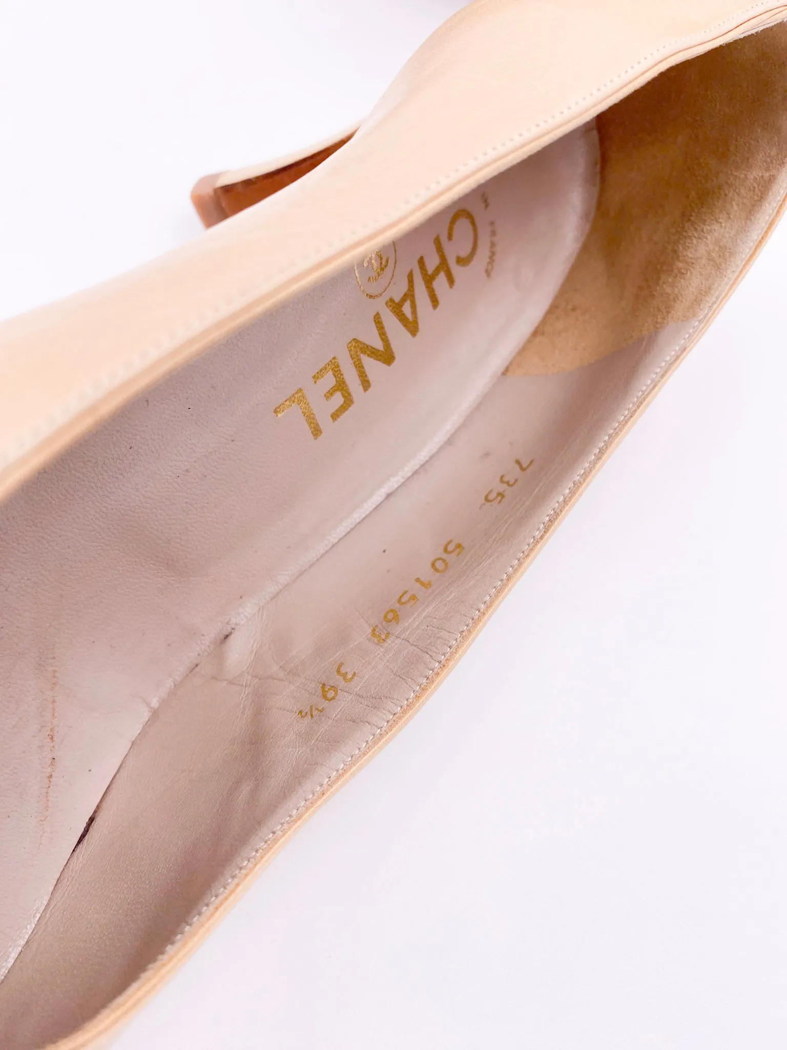 Chanel Pumps Off  White With Black Leather Toe
