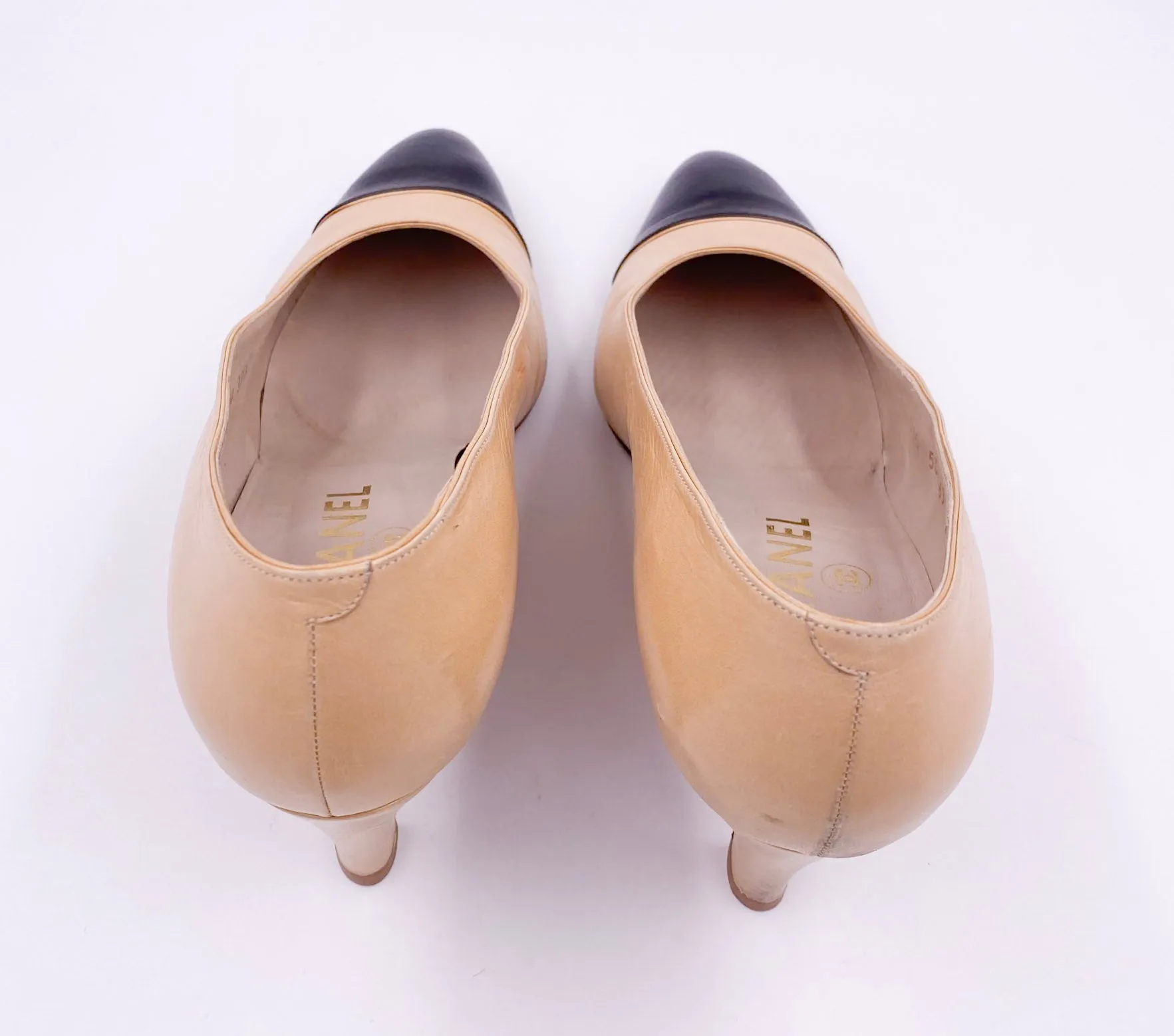 Chanel Pumps Off  White With Black Leather Toe