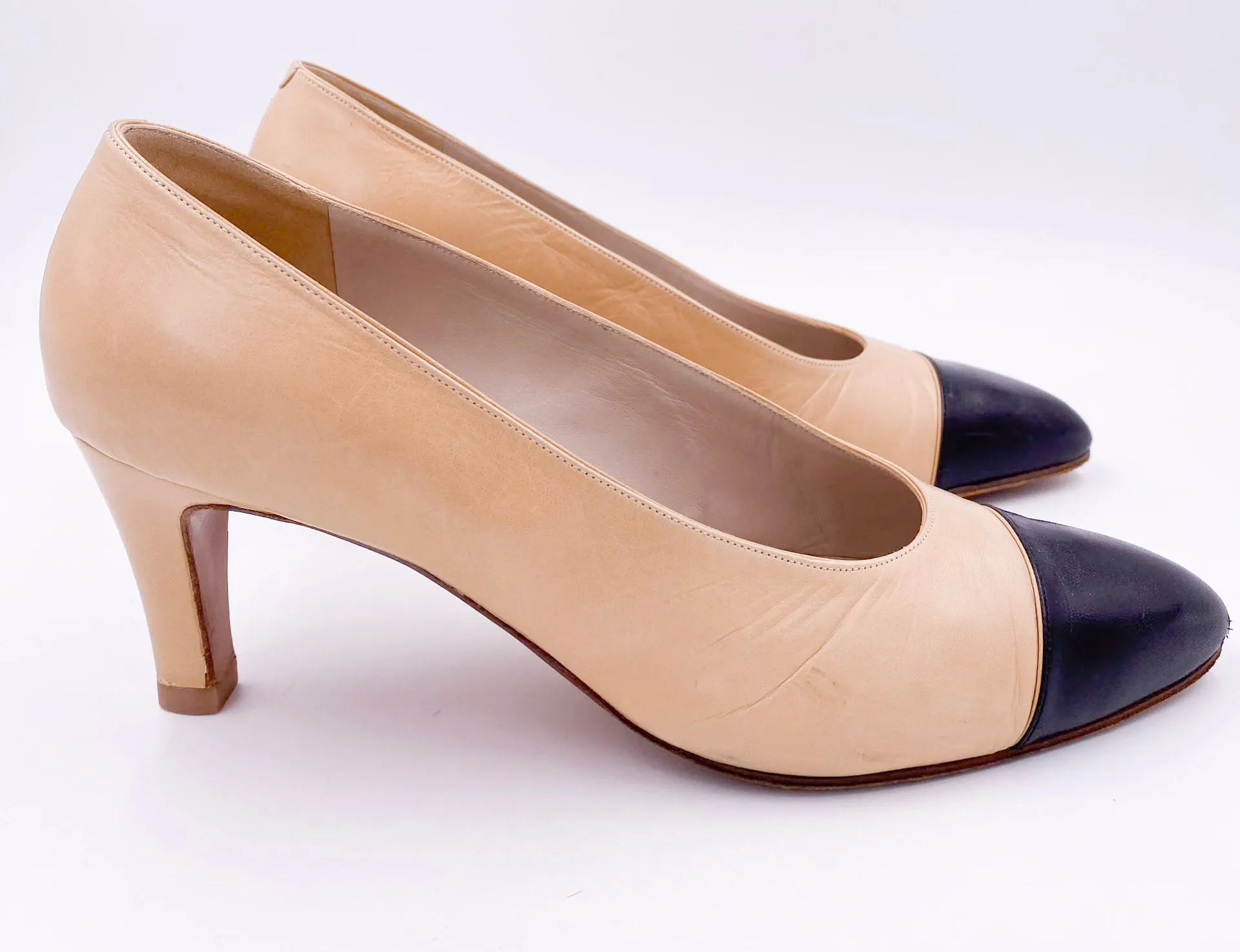 Chanel Pumps Off  White With Black Leather Toe