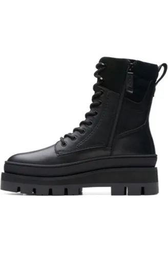 Clarks Orianna2 Hike in Black warmlined leather