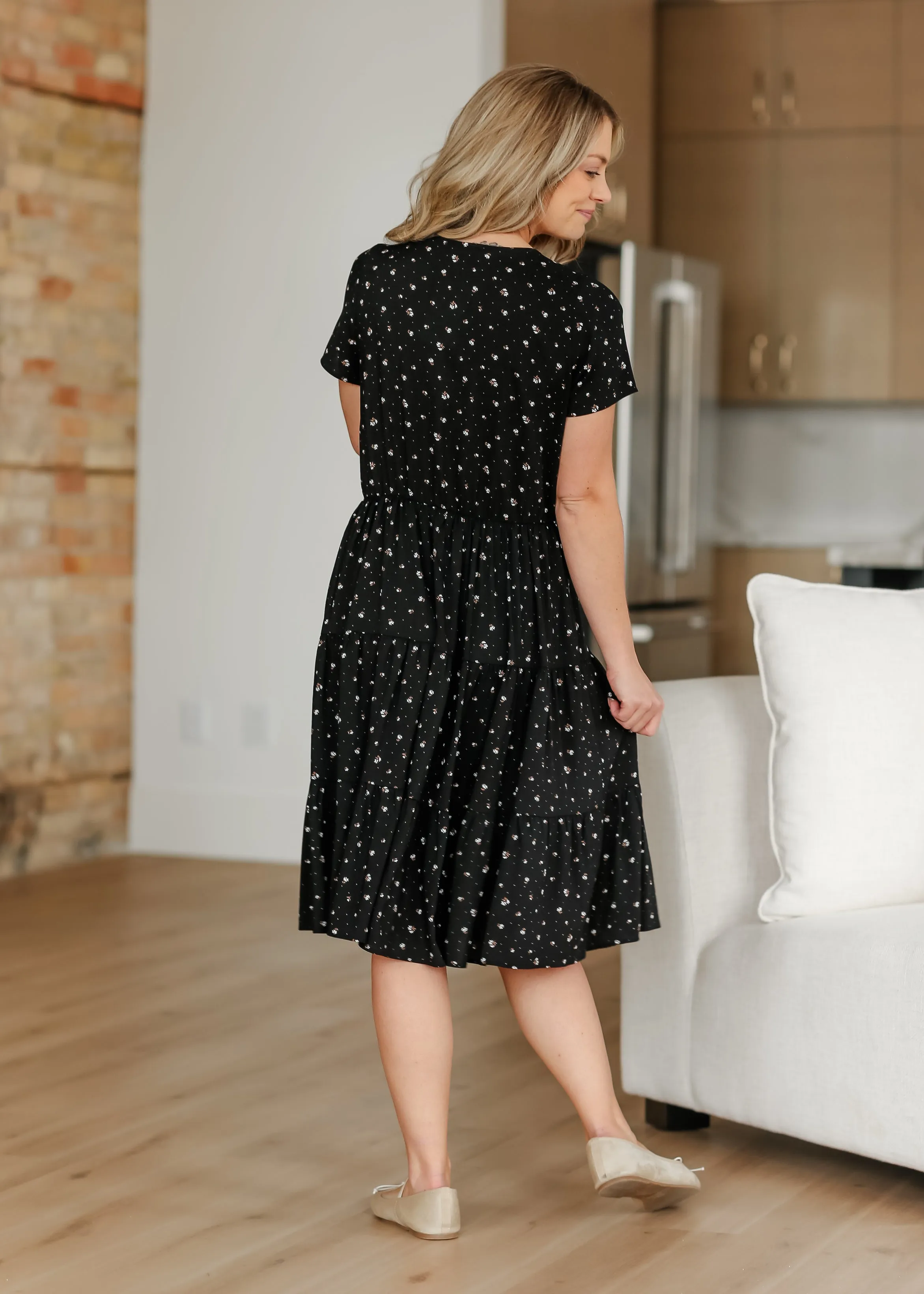 Jenna Floral Knit Short Sleeve Tiered Midi Dress