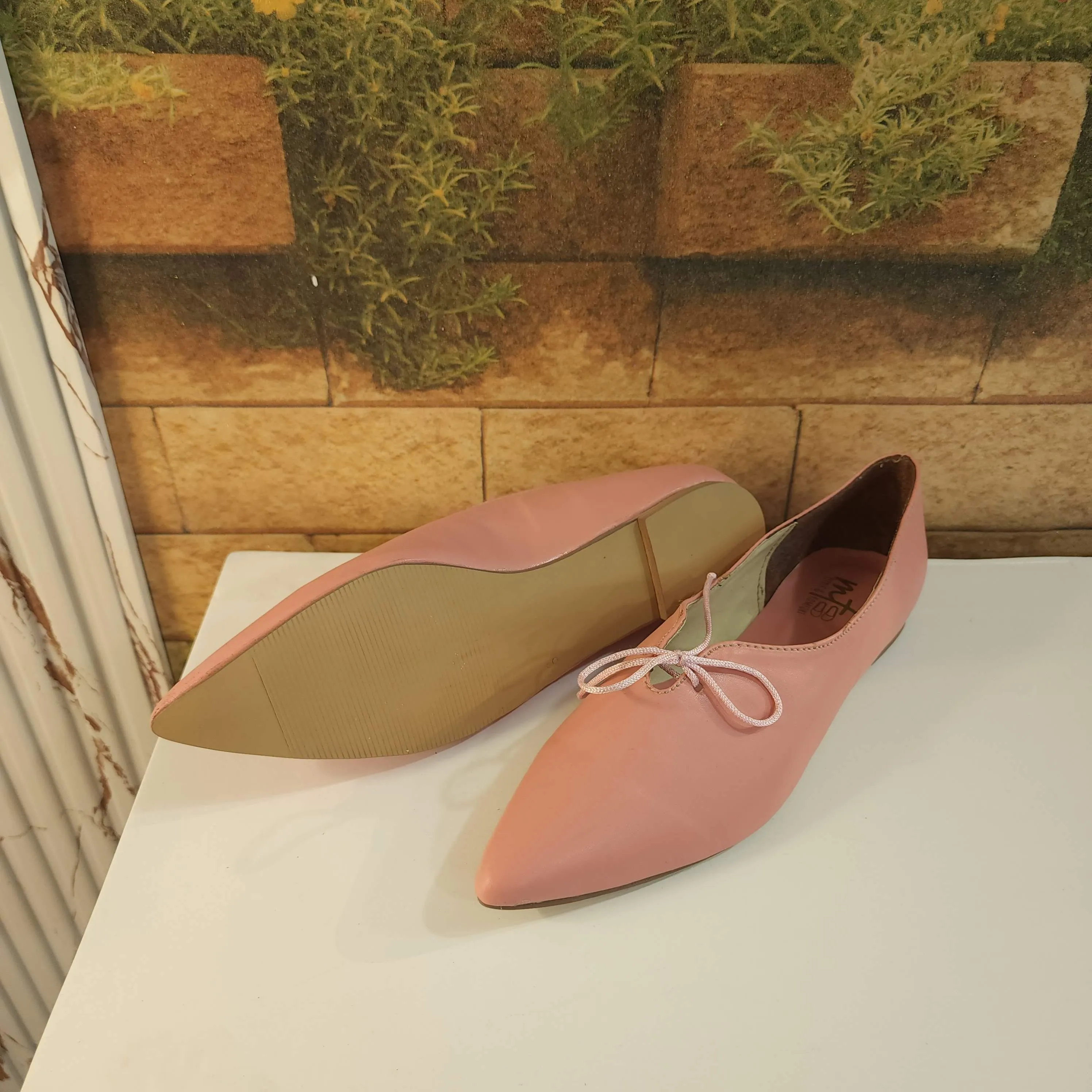 Pink Pointed Pumps in Flat