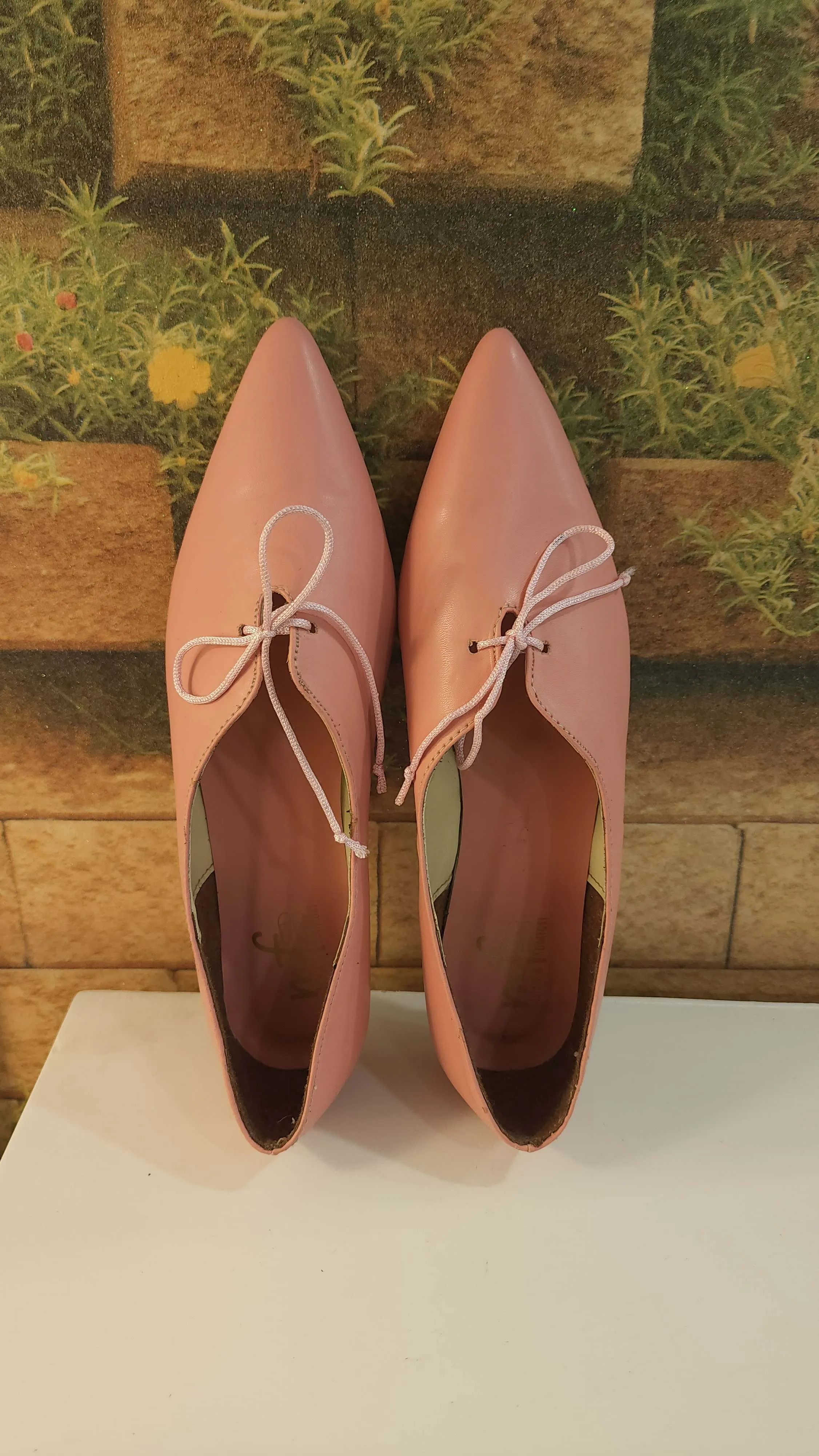 Pink Pointed Pumps in Flat